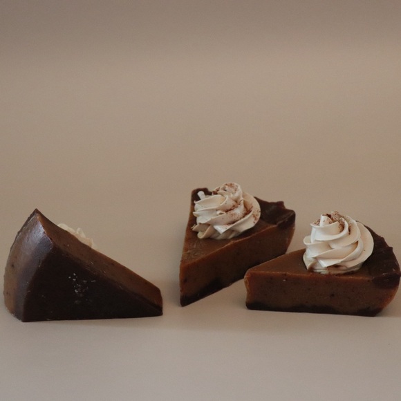 "Spice Pie" Pumpkin Pie Artisan Soap Bar - Picture 7 of 10